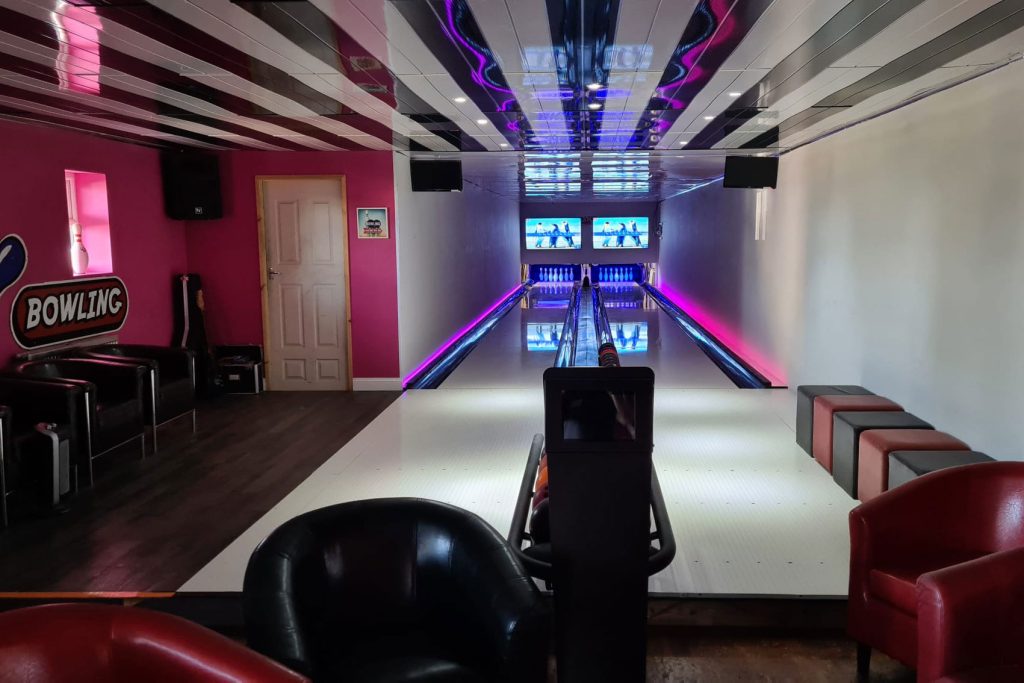 Lynx-HQ-bowling-alley