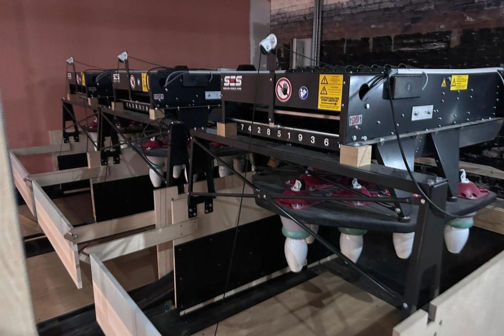 bowling-alley-installation-experts-bar-10-irvine