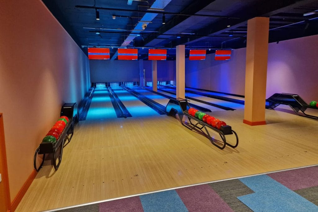 bowling-alley-installation-irvine