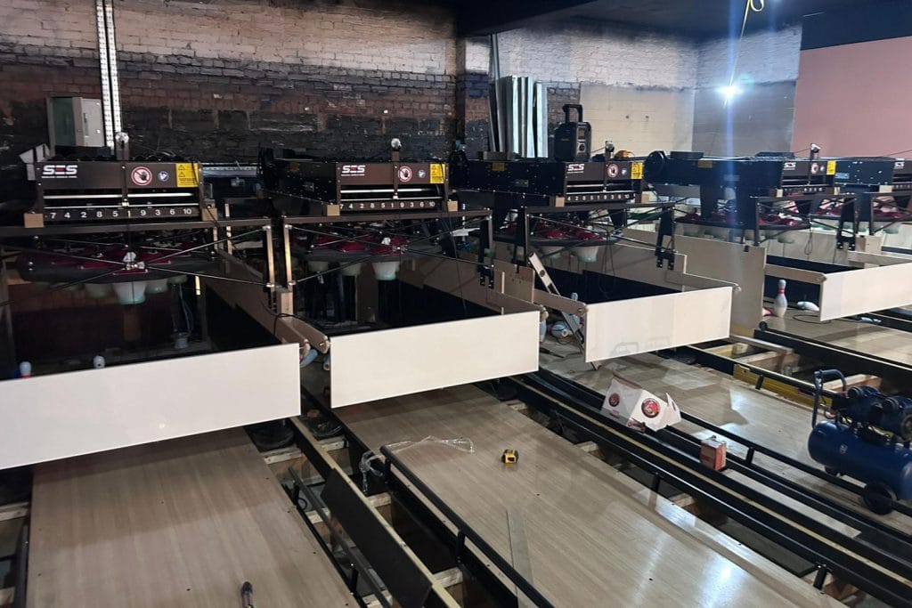 expert-bowling-alley-installation-bar-10-irvine