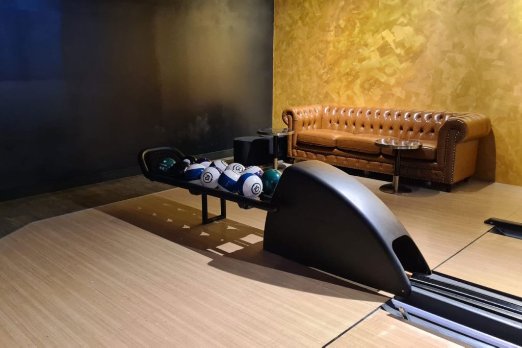 spinners-reading-expert-bowling-alley-installation